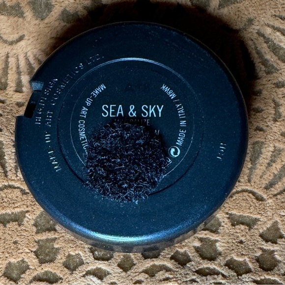 MAC Sea and Sky mineralized eyeshadow large size duo New box not included. HTF - Picture 3 of 4